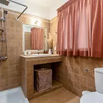 Titus Cfu Apartment