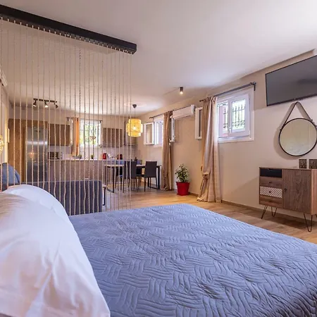 Titus Cfu Apartman *