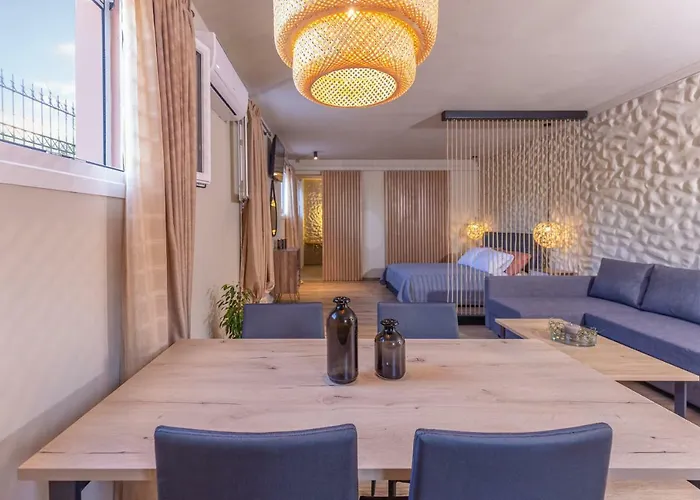 Titus Cfu Apartament