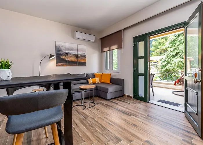 Titus Cfu Apartament Ýpsos